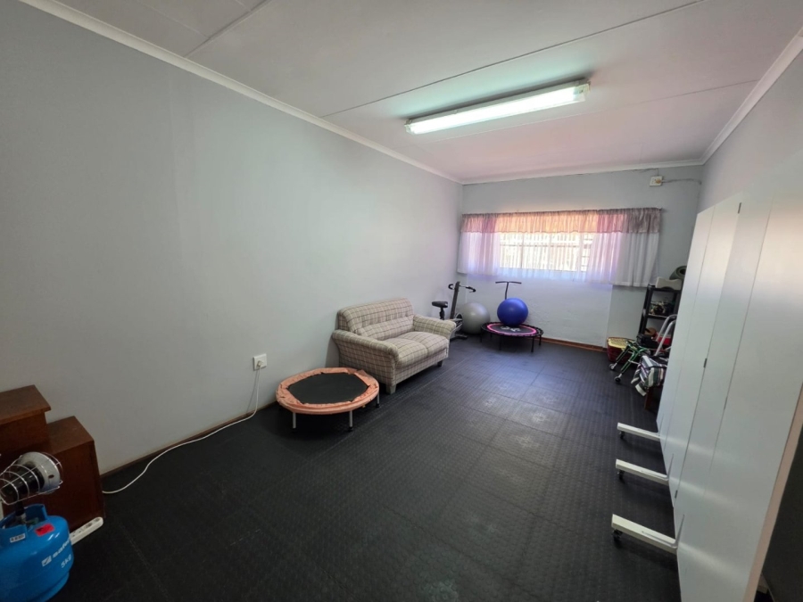 6 Bedroom Property for Sale in Bethlehem Free State